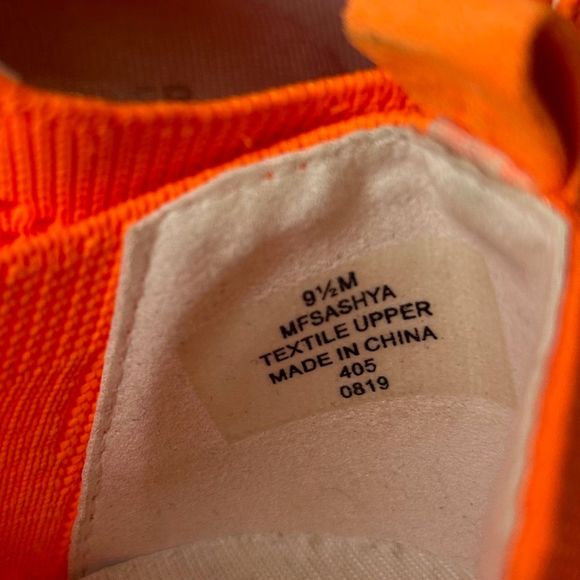 Marc Fisher knit neon orange sneakers Excellent! - Picture 9 of 9
